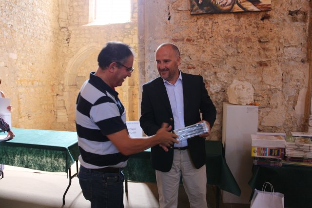 projeto escola com livros 051